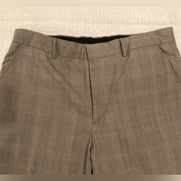 Banana Republic Modern Fit Dress Pants, tan, 32x32 - Picture 9 of 10